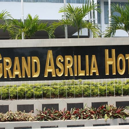 Grand Asrilia Hotel Bandung Buitenkant foto