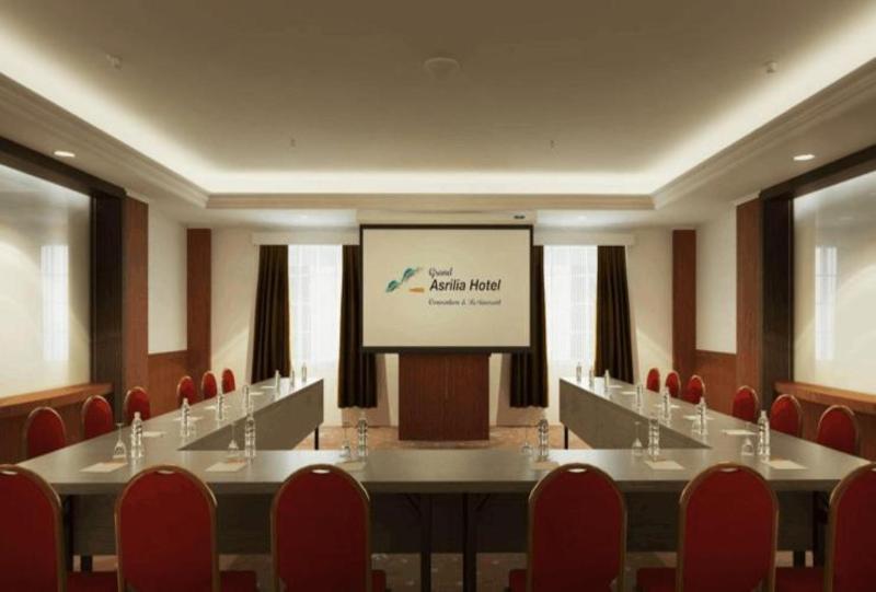 Grand Asrilia Hotel Bandung Buitenkant foto