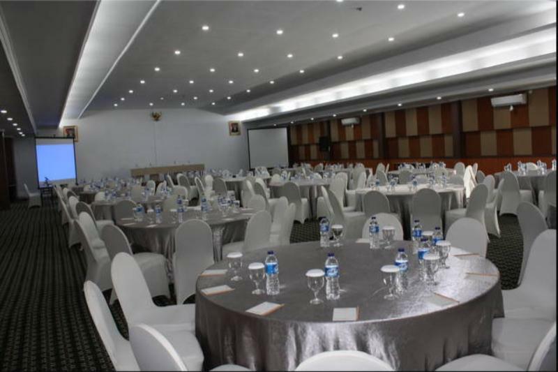 Grand Asrilia Hotel Bandung Buitenkant foto