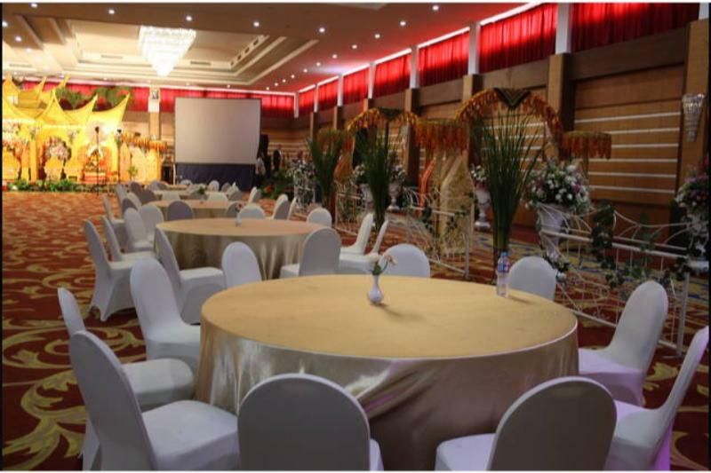 Grand Asrilia Hotel Bandung Buitenkant foto