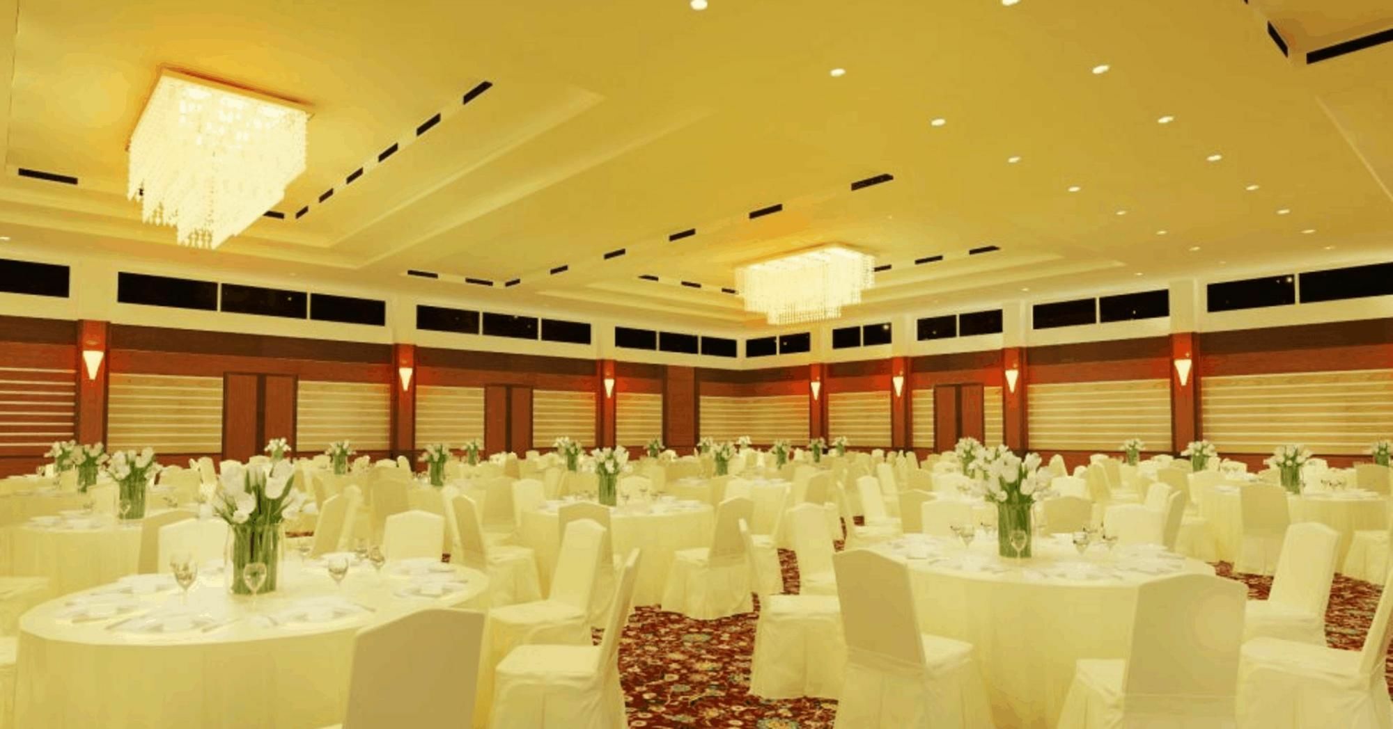 Grand Asrilia Hotel Bandung Buitenkant foto