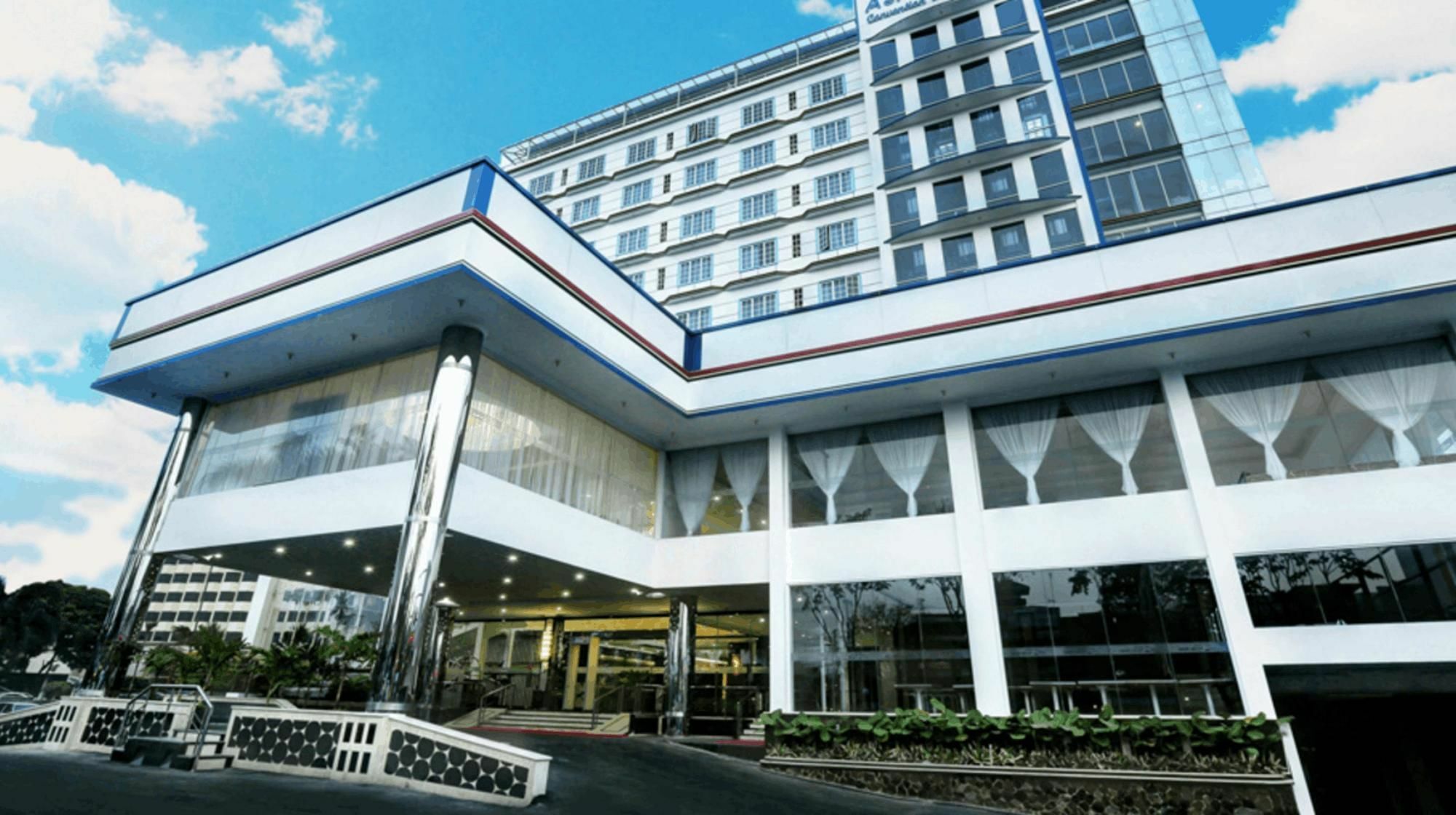 Grand Asrilia Hotel Bandung Buitenkant foto